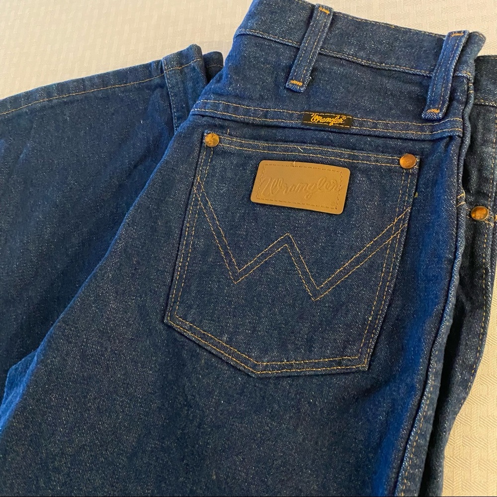 Vintage Wrangler classic cowboy cut jeans, brand new condition, deadstock